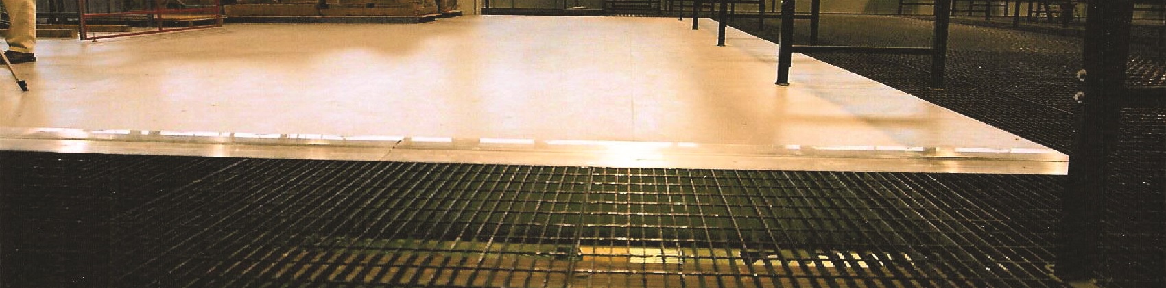 Tennessee Distribution Facility with a bar grated deck surface